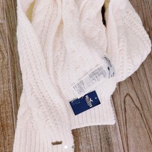 Hollister Scarf